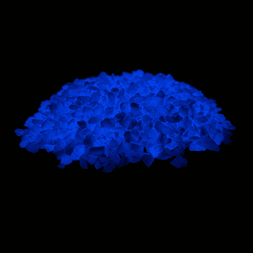 pierre luminescentes bleu